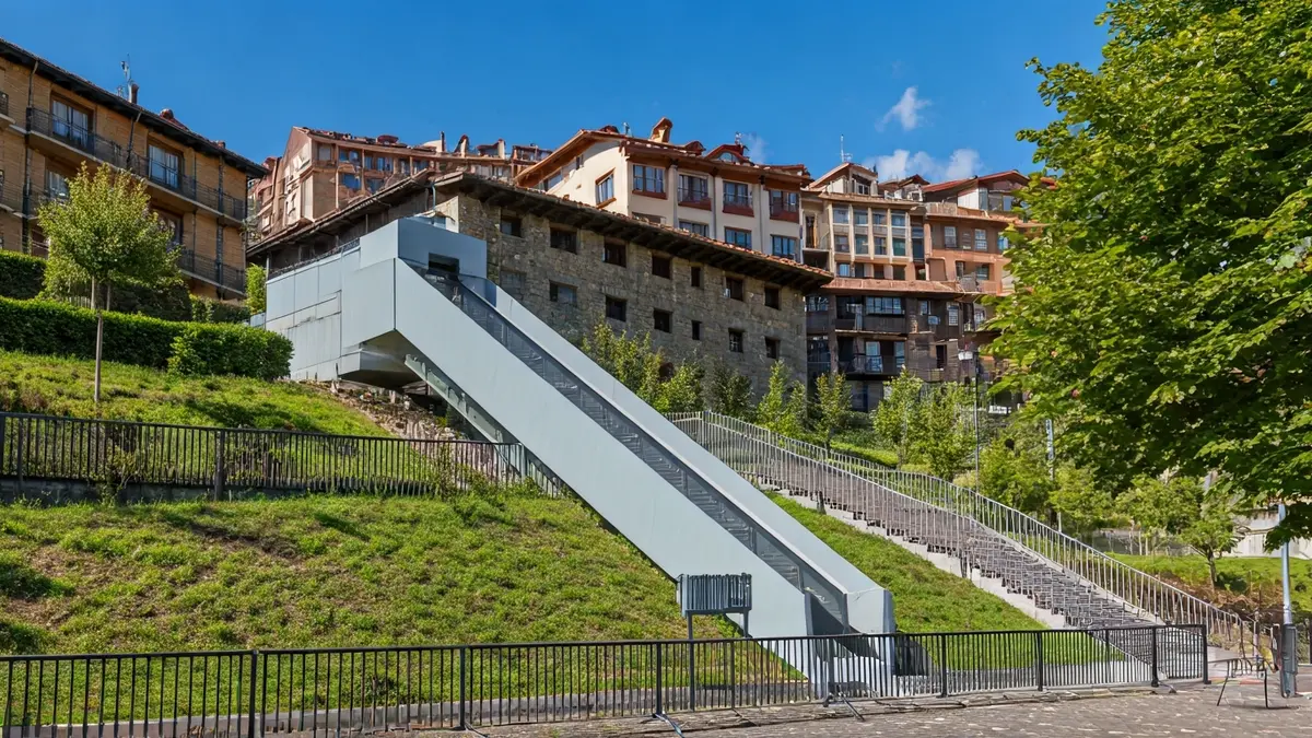Fourth public elevator in the Aperribai neighborhood of Galdakao.