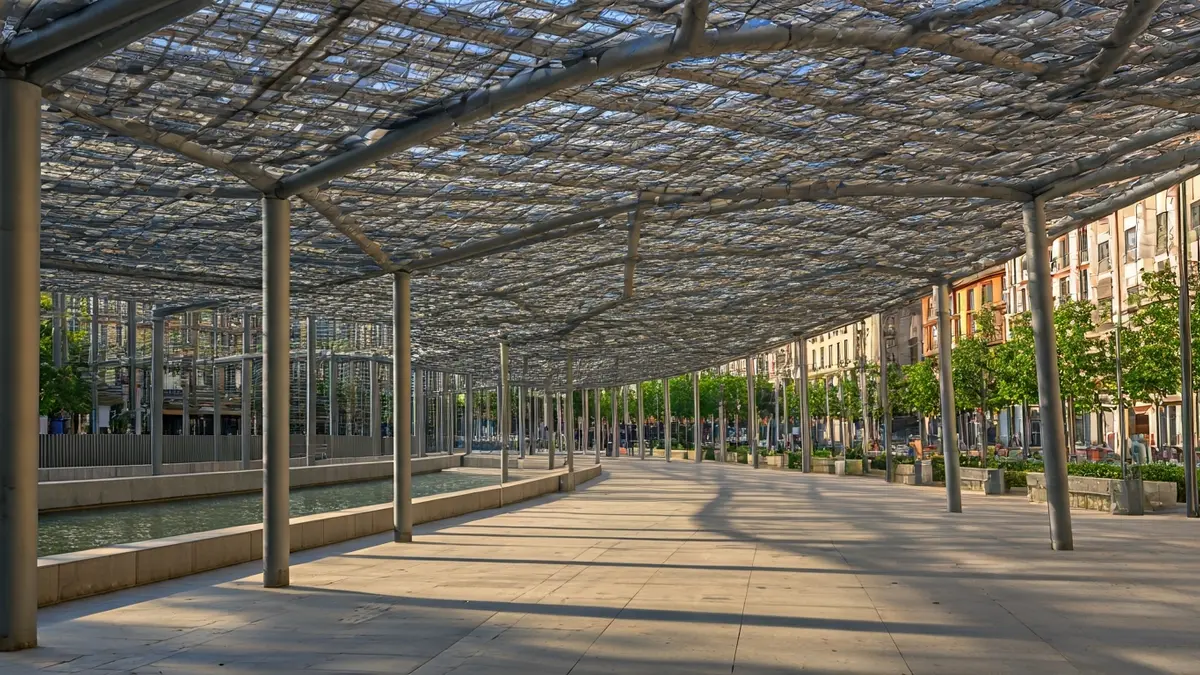 Generic image showing the renovated pergola in Europa Park, Bilbao.