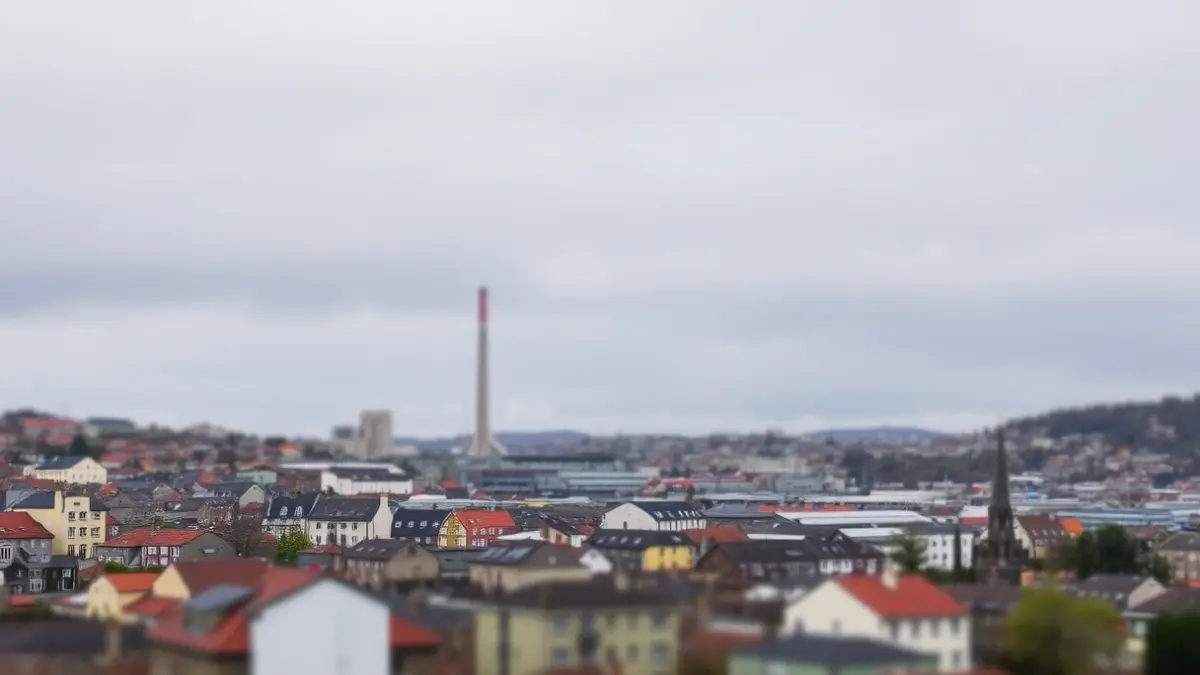Imagen genérica del barrio de Landeta en Azpeitia, sugiriendo la necesidad de reurbanización.