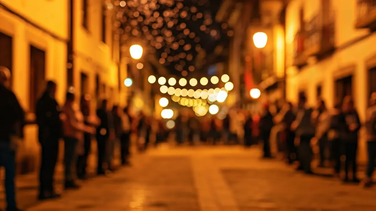 Irudi generikoa herriko jai girokoa, jende lausoarekin eta argi epelarekin.