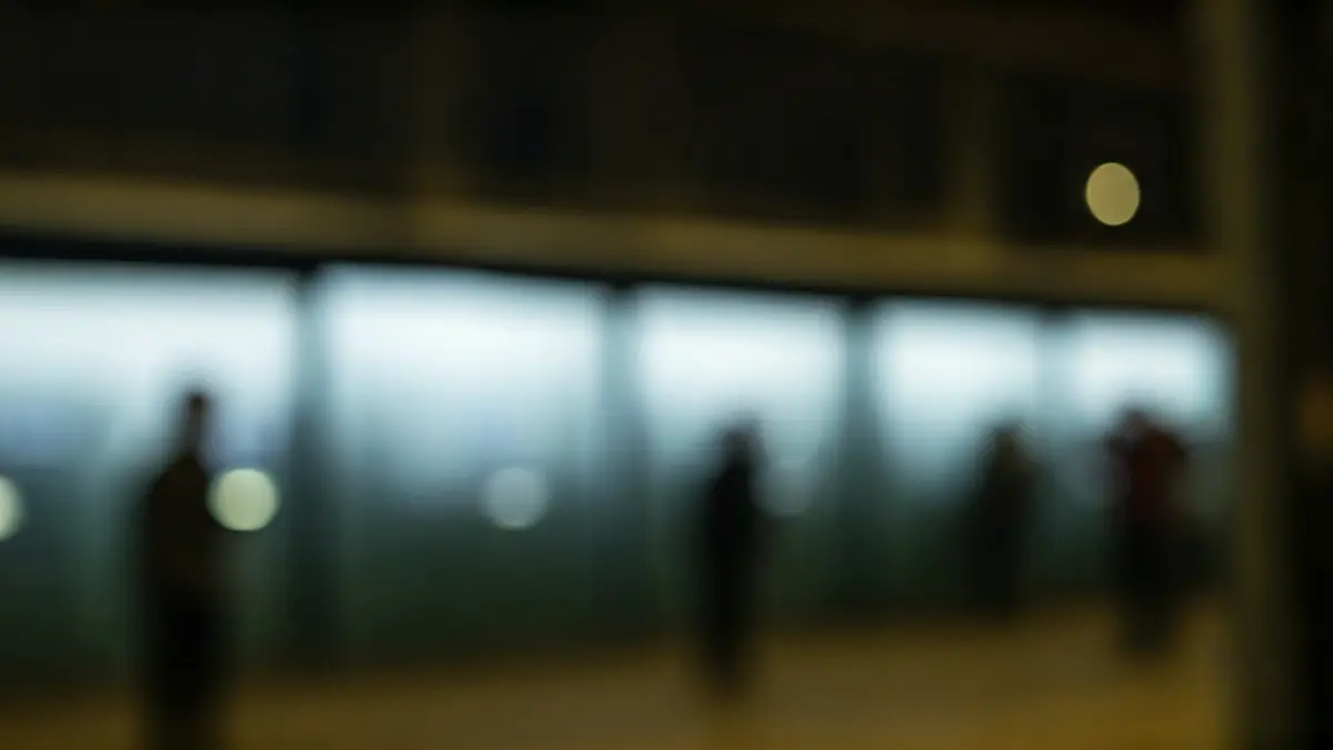 Imagen genérica de una representación de una fábrica de vidrio, en un paisaje industrial vasco.