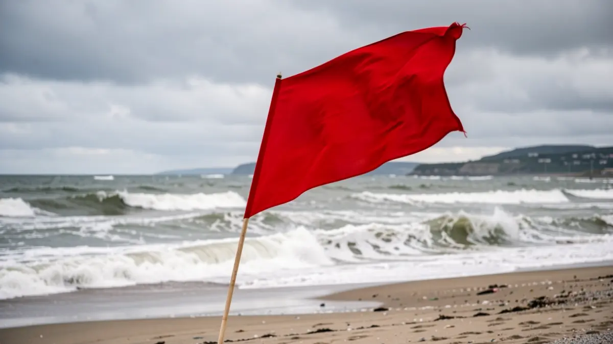 Una playa donde el baño está prohibido por las malas condiciones del mar.