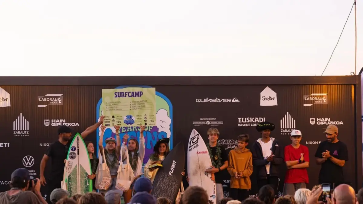 Shelter 4Teens ekitaldiko podiuma Zarautzen, hamargarren urteurrenean. Argazkia: Gorka Ezkurdia